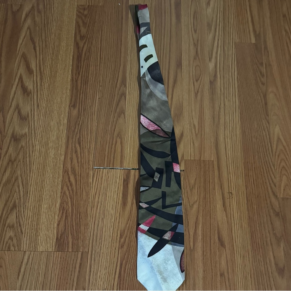 Guggenheim Museum‎ Abstract Art Print 100% Silk Tie Made in Italy